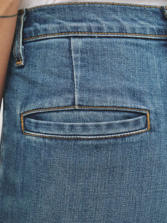Anna Jean in Classic Wash