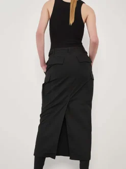Cargo Skirt Midi in Black