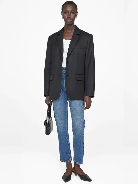 Classic Blazer in Black