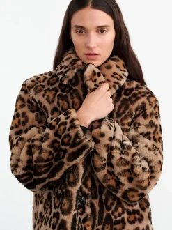 Cleophee DB Short Shearling Coat in Leopard Print