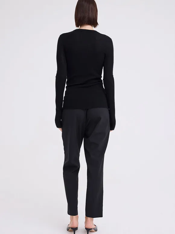 Clue Sweater in Black