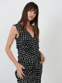 Daring Dress in Black