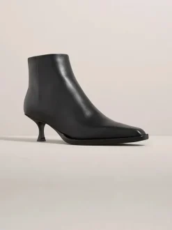 Dillon Boot in Black