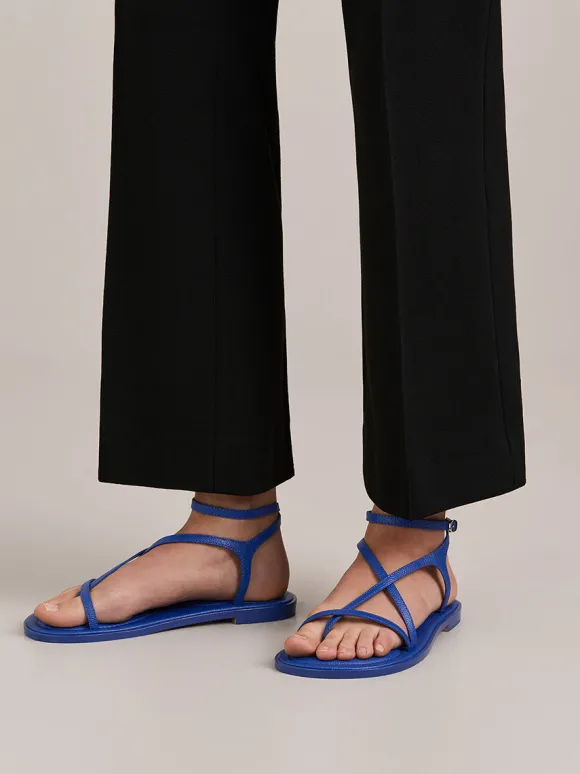 Edna Sandal in Lapis