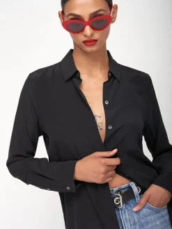 Essential Shirt in True Black