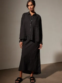Garmet Dyed Linen Shirt in Black