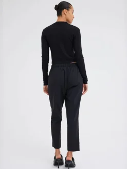 Gio Pant in Black