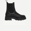 Justine Boots in Black