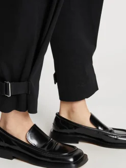 Kay Pant in Black