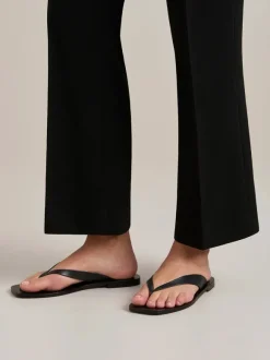 Kinto Sandal in Black