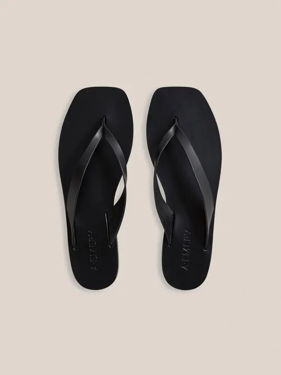 Kinto Sandal in Black