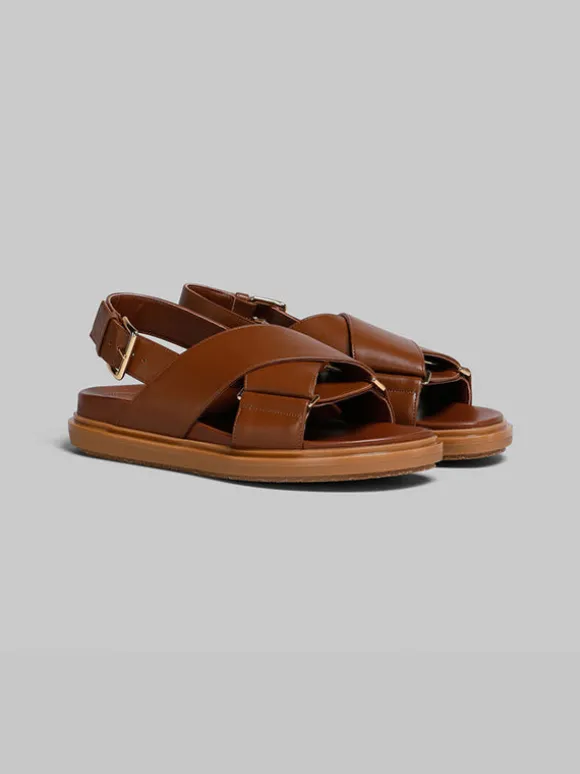 Leather Fusbett Sandal In Gold/Brown