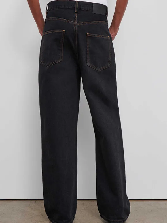 Low Rise Jean in Black