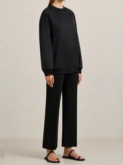 Maija Sweat in Black