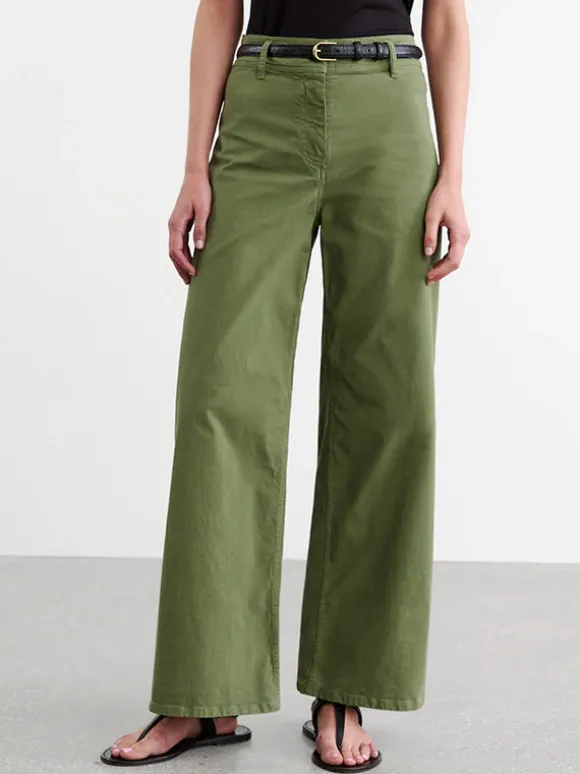 Megan Pant in Camo