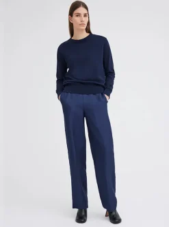 Pare Sweater in Darkest Navy