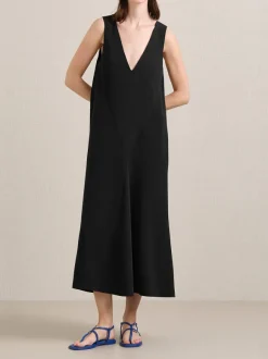 Raven Dress in Black
