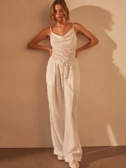 Relaxed Wide Leg Pant in White