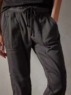 Soft Drape Utility Pant in Carbon Pigment