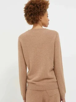 The Classic Crew in Camel