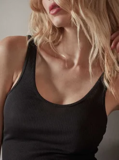 The Daily Tank in Black