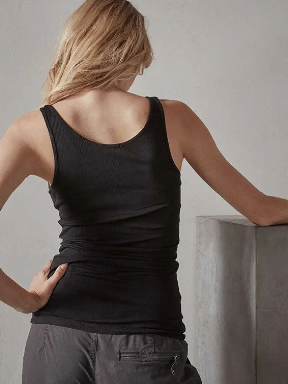 The Daily Tank in Black