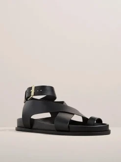 The Jalen Sandal in Black