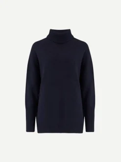 The Relaxed Polo in Navy