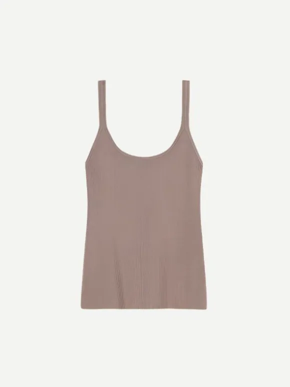Verna Tank in Acorn